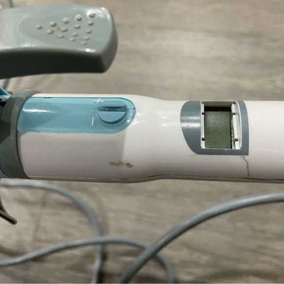 Curler about 1 inch - Picture 2 of 8